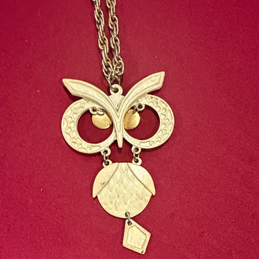 Gold Owl Pendant Necklace - Picture 2 of 3
